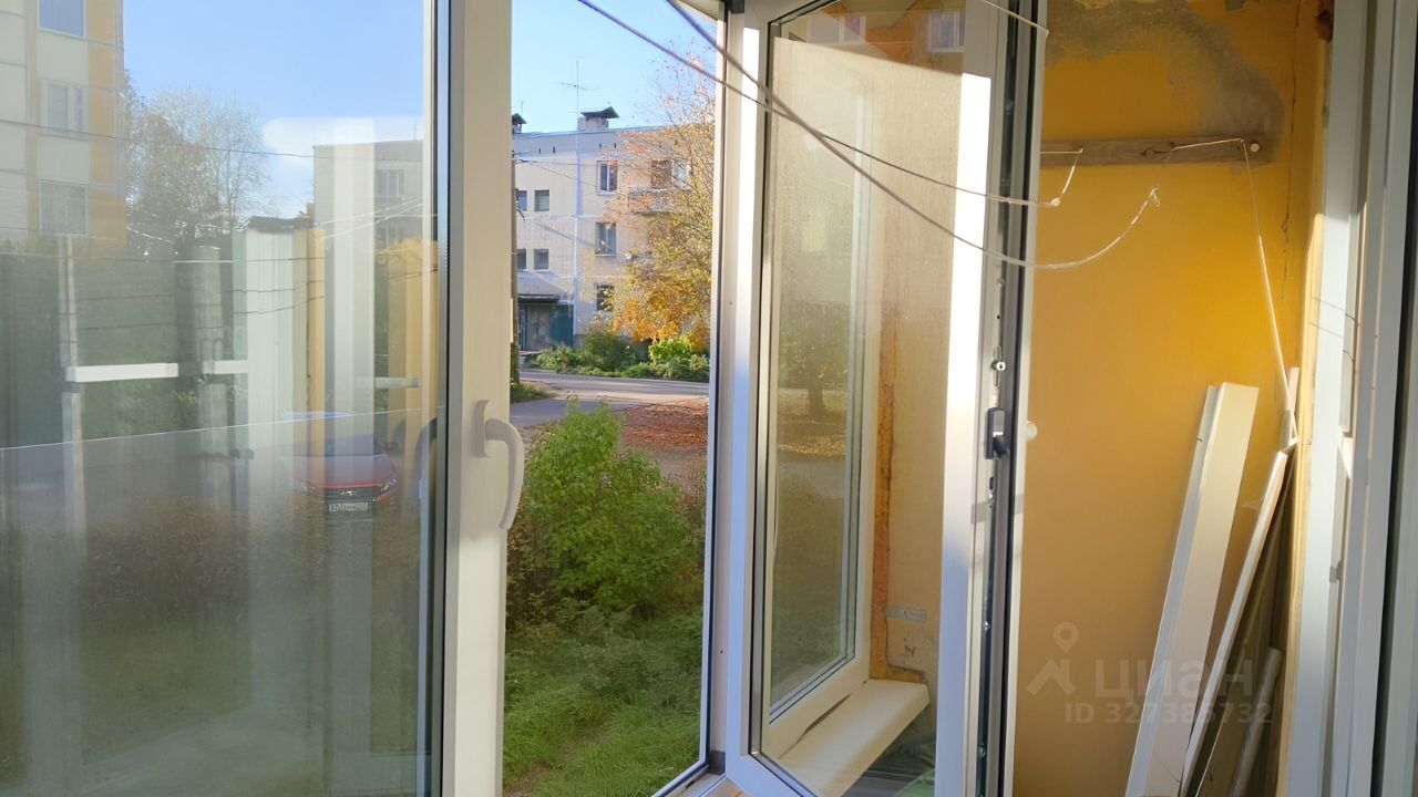 Продажа 3-комн квартиры на вторичном рынке пос. Житково, улица Центральная, 31