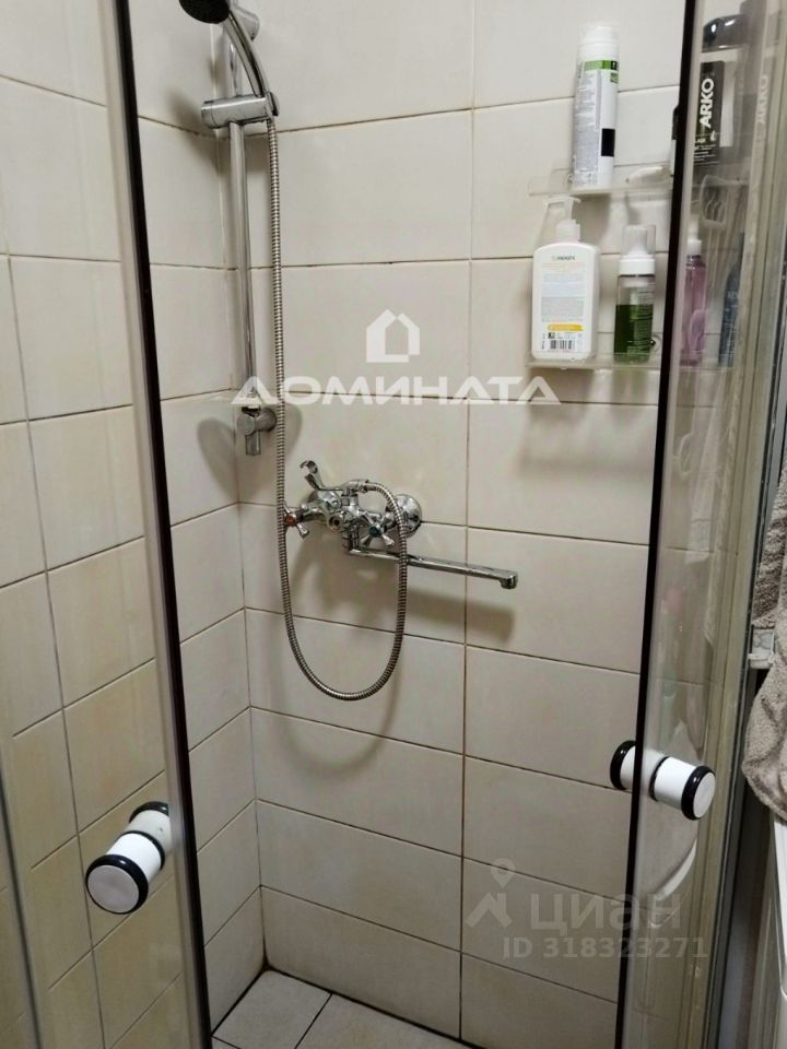 Продажа 3-комн квартиры на вторичном рынке Старо-Петергофский проспект, 41