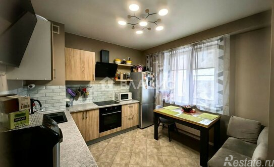 Продажа 1-комн квартиры на вторичном рынке Детская, Школьная улица,  д. 12