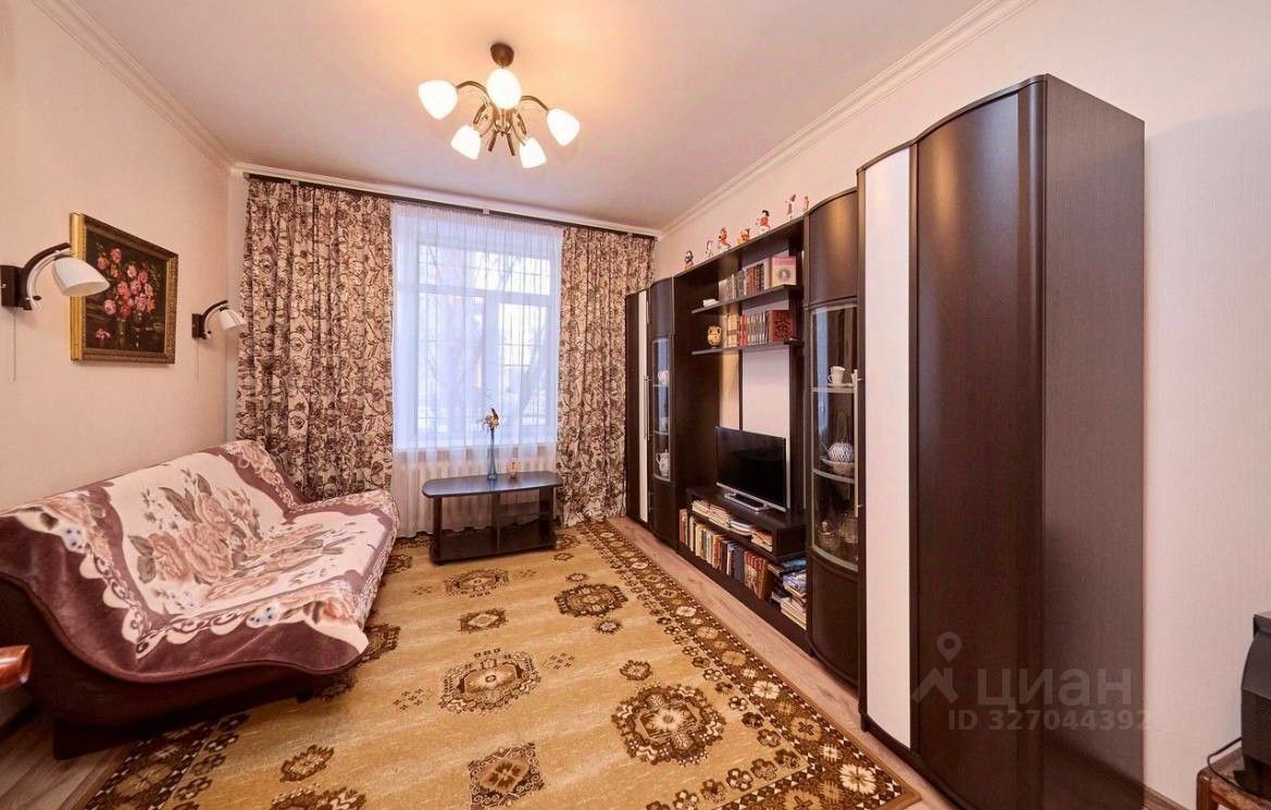 Продажа 4-комн квартиры на вторичном рынке Октябрьская набережная, 98К4