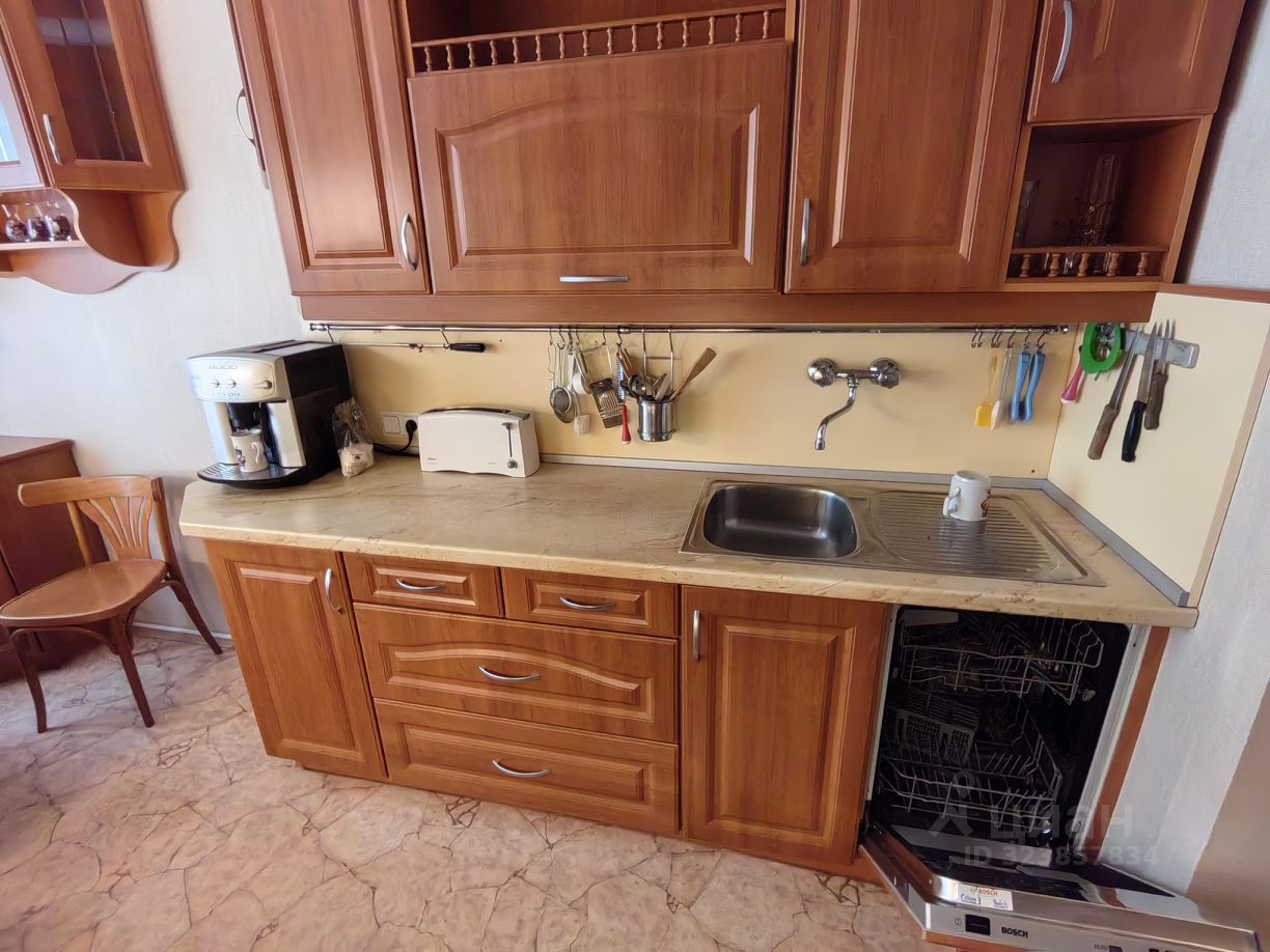 Аренда 2-комн квартиры на вторичном рынке проспект Большой Петроградской стороны, 38-40