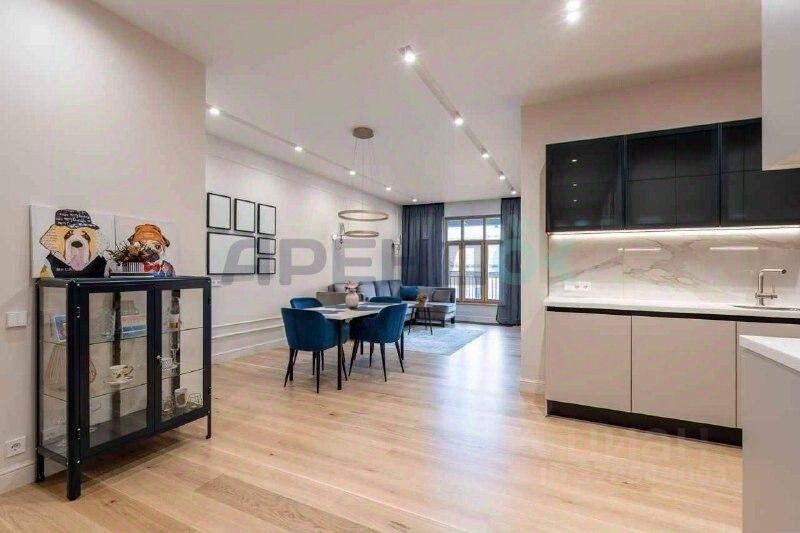 Аренда 3-комн квартиры на вторичном рынке Исполкомская улица, 17