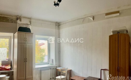 Продажа 4-комн квартиры на вторичном рынке Полтавская ул,  д. 14