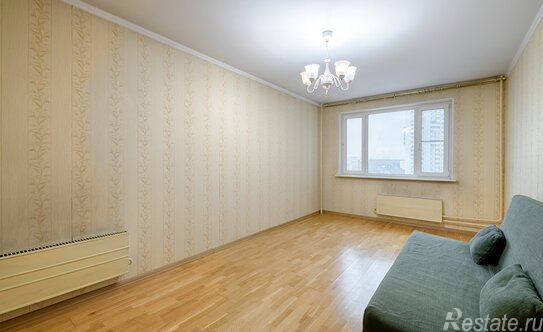 Продажа 4-комн квартиры на вторичном рынке бульвар Адмирала Ушакова,  д. 3