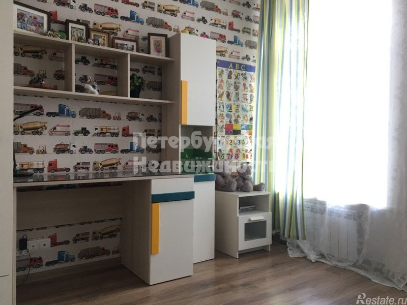 Продажа 3-комн квартиры на вторичном рынке Перекупной пер.,  д. 9
