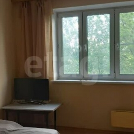 Продажа 2-комн квартиры на вторичном рынке улица Авиаторов,  д. 8