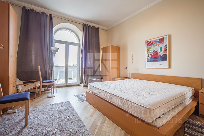 Продажа 3-комн квартиры на вторичном рынке Садовая-Триумфальная улица, 4/10