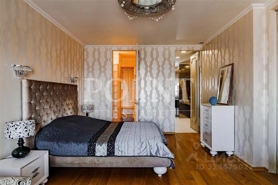 Продажа 4-комн квартиры на вторичном рынке Чапаевский переулок, 3