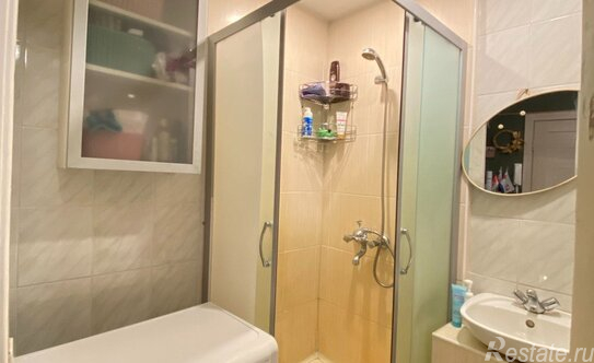 Продажа 2-комн квартиры на вторичном рынке Альпийский переулок,  д. 13 к1