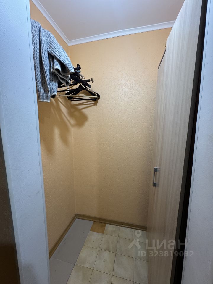 Аренда 1-комн квартиры на вторичном рынке проспект Космонавтов, 61к1