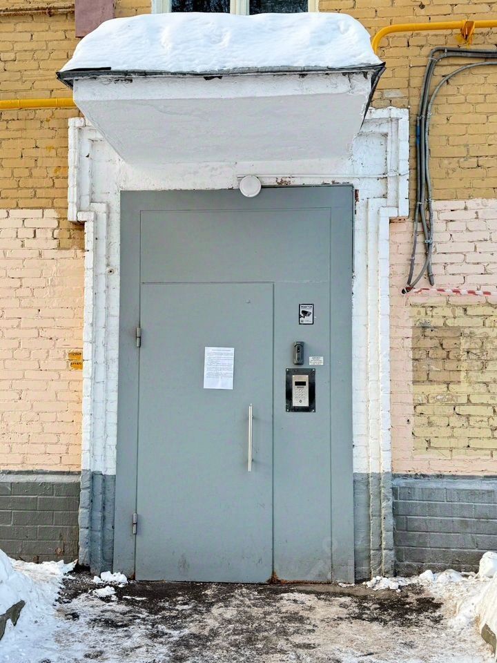 Продажа 2-комн квартиры на вторичном рынке Большая Остроумовская улица, 11К2