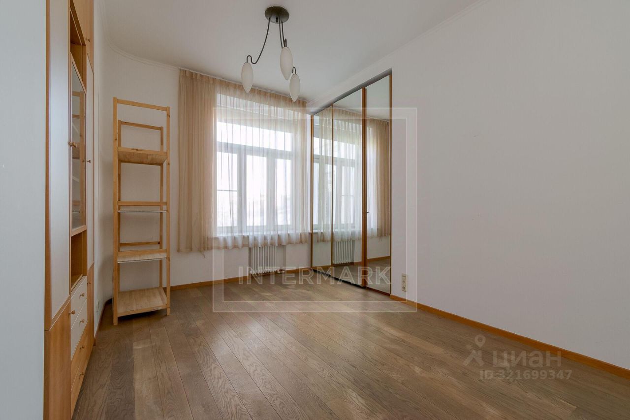 Аренда 4-комн квартиры на вторичном рынке Калашный переулок, 4/1С1