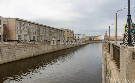 Продажа 6-комн квартиры на вторичном рынке Обводного Канала наб,  д. 66