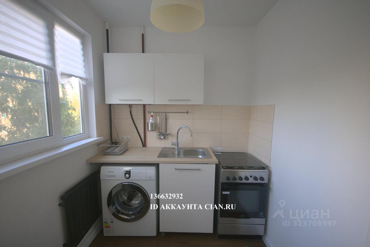 Продажа 2-комн квартиры на вторичном рынке Суздальский проспект, 63к3