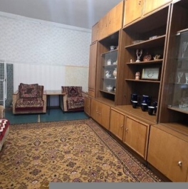 Продажа 2-комн квартиры на вторичном рынке Шушары п,  д. 13 к1