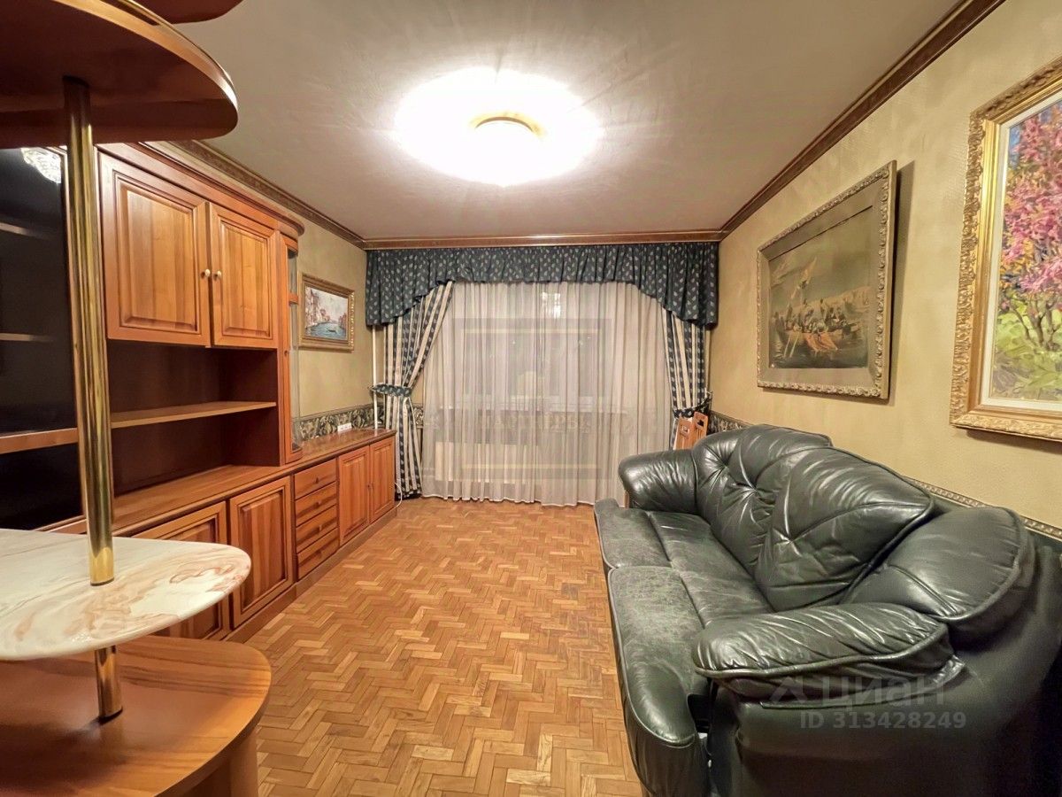 Продажа 4-комн квартиры на вторичном рынке улица Академика Королева, 8К2