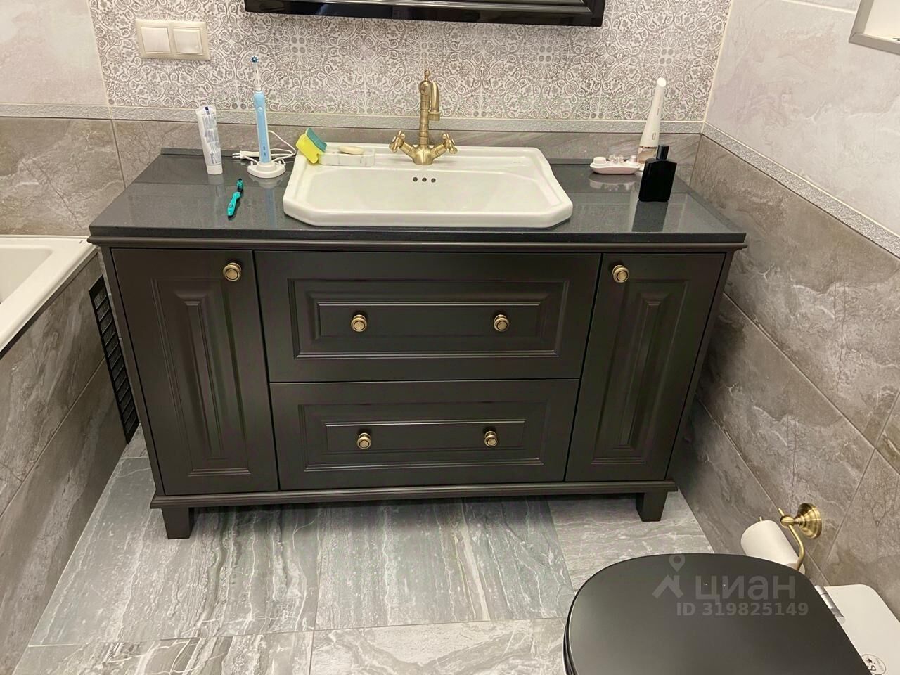 Продажа 3-комн квартиры на вторичном рынке Лахта тер., улица Новая, 51к34