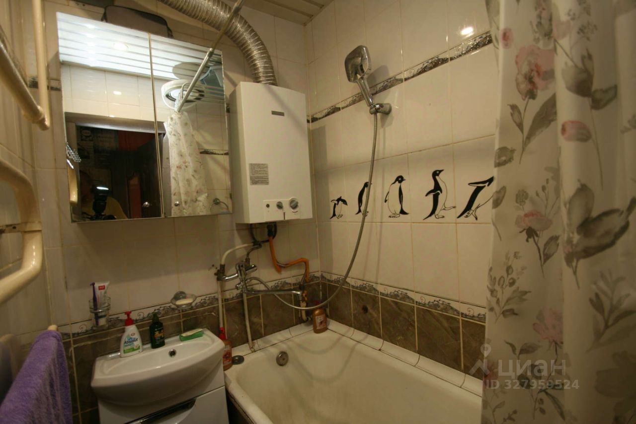 Продажа 2-комн квартиры на вторичном рынке Двинская улица, 17