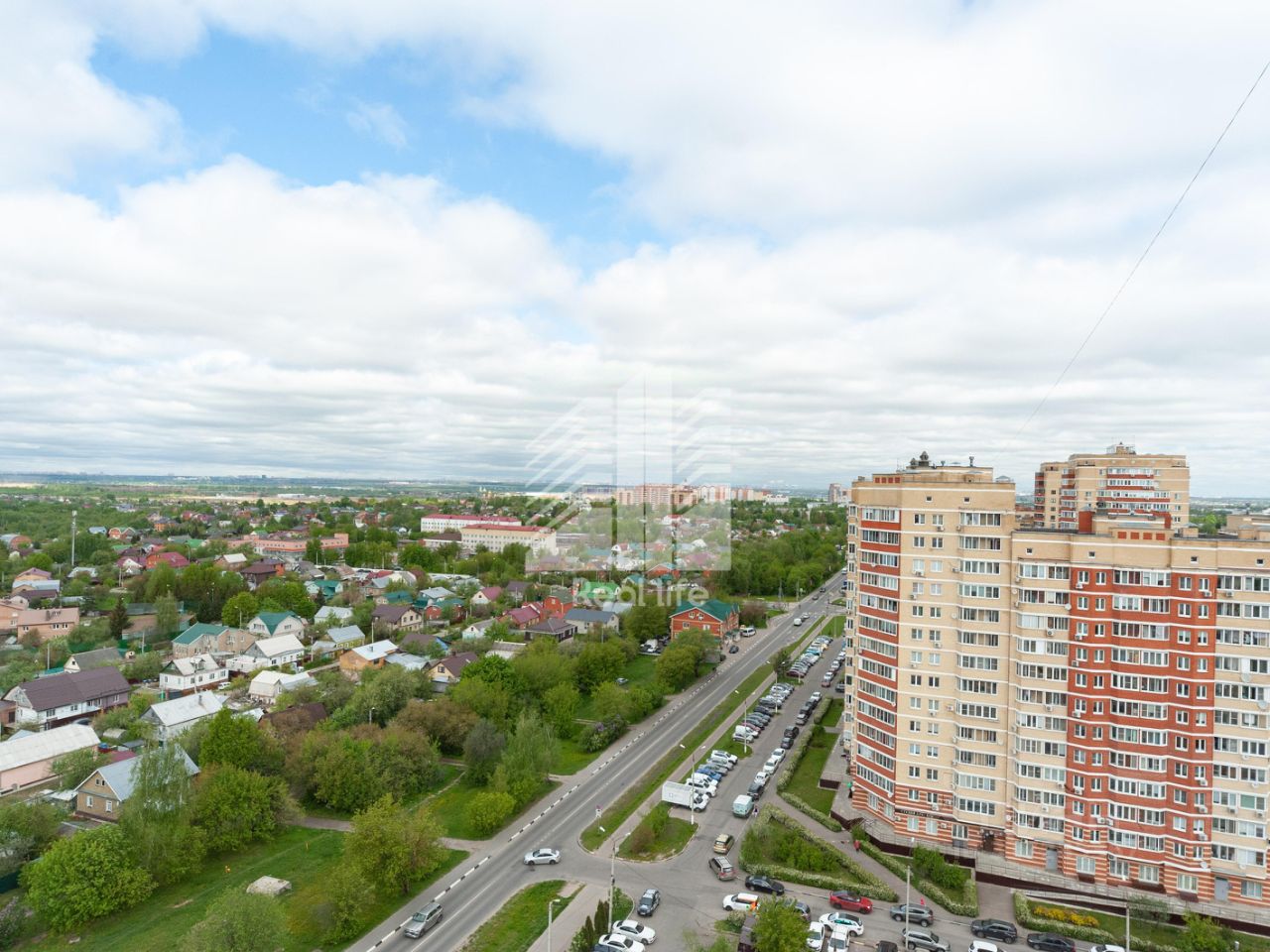 Продажа 3-комн квартиры на вторичном рынке Центральный мкр, улица Кирова, 15к1