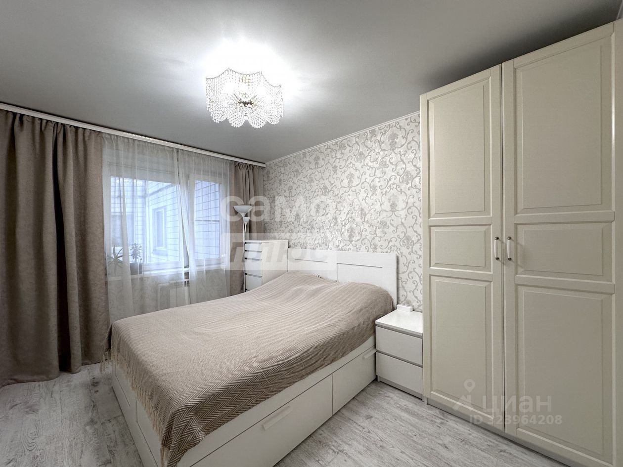 Продажа 3-комн квартиры на вторичном рынке Рождественская улица, 6