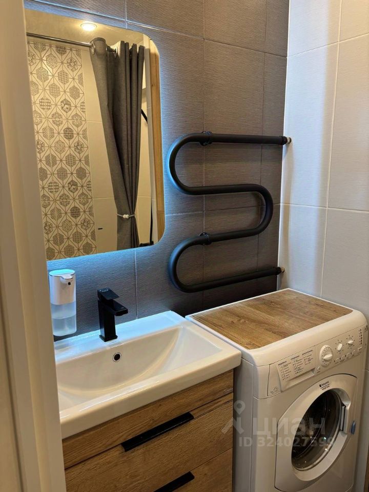 Продажа 1-комн квартиры на вторичном рынке бульвар Новаторов, 116