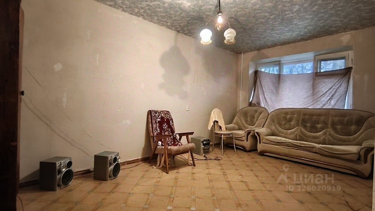 Продажа 1-комн квартиры на вторичном рынке 6-й мкр, Пикалево г., 19