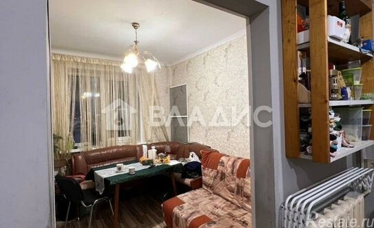 Продажа 3-комн квартиры на вторичном рынке Коломна, улица Суворова,  д. 2