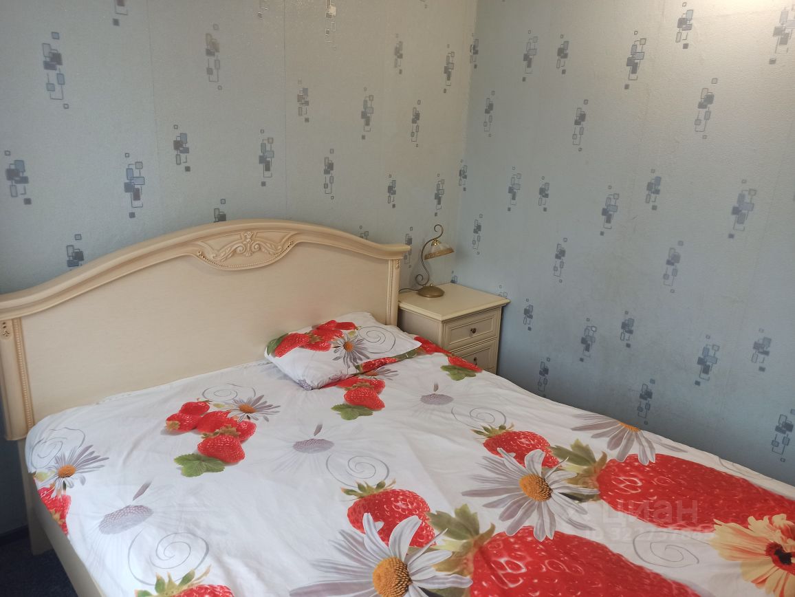 Продажа 2-комн квартиры на вторичном рынке Петергоф, бульвар Разведчика, 12к2