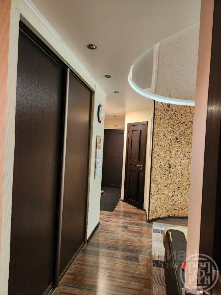 Продажа 3-комн квартиры на вторичном рынке Сестрорецк, набережная Реки Сестры, 11