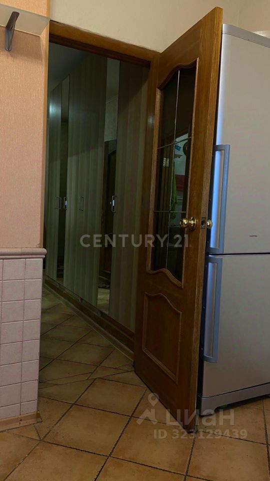 Продажа 3-комн квартиры на вторичном рынке Барвихинская улица, 4К2