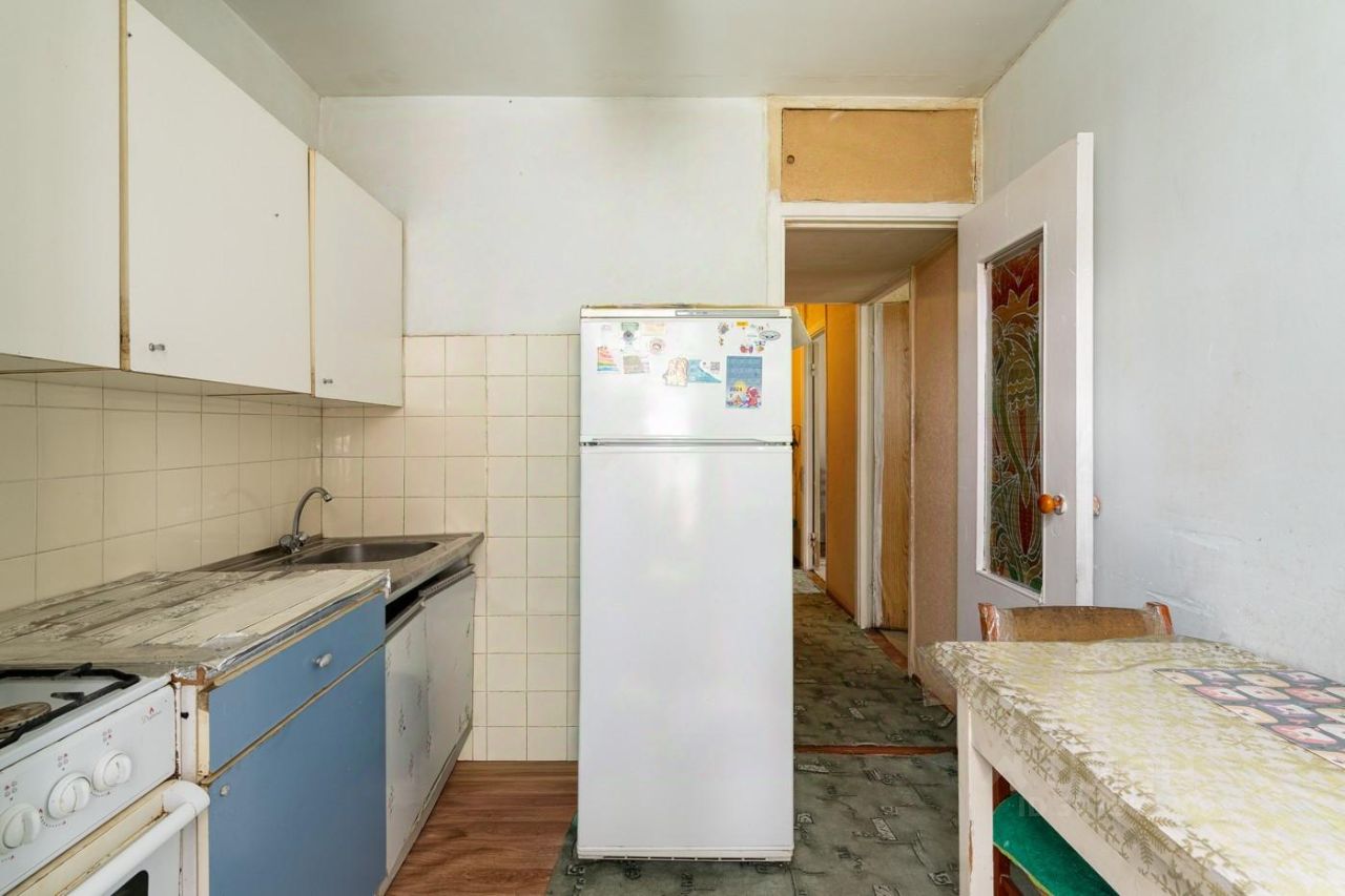 Продажа 2-комн квартиры на вторичном рынке Ангарская улица, 3