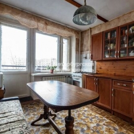 Продажа 2-комн квартиры на вторичном рынке Беринга ул,  д. 34