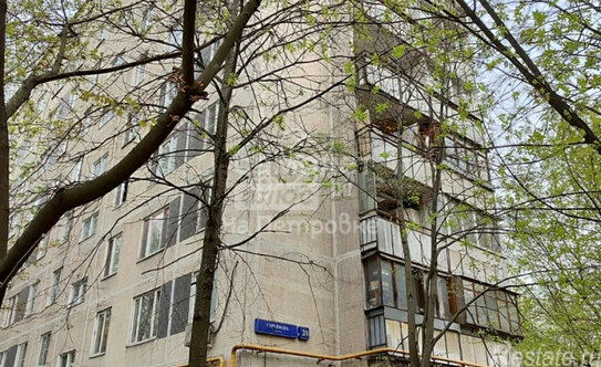 Продажа 1-комн квартиры на вторичном рынке Гурьянова ул,  д. 39