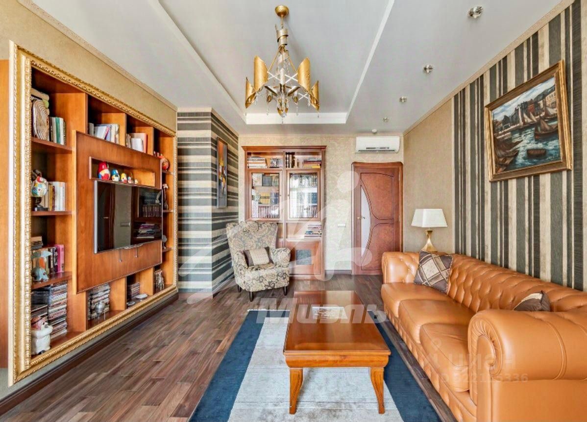 Продажа 3-комн квартиры на вторичном рынке Староволынская улица, 12к3