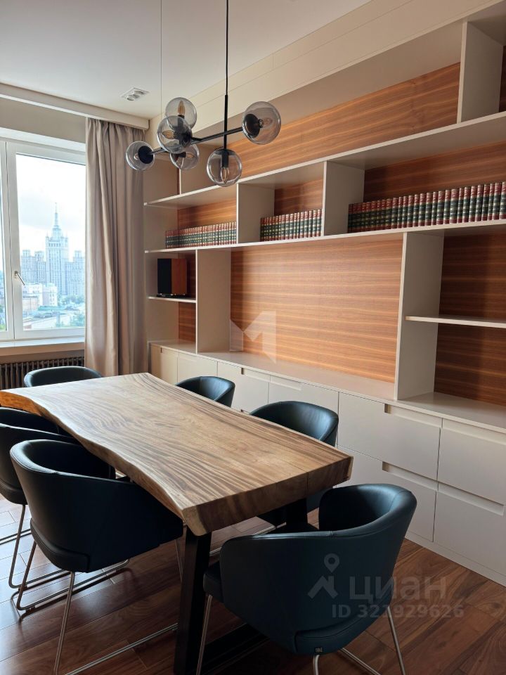 Продажа 2-комн квартиры на вторичном рынке улица Спиридоновка, 12