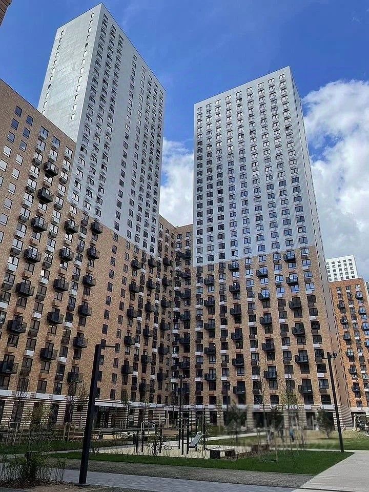 Аренда 2-комн квартиры на вторичном рынке улица Поляны, 5Ак2