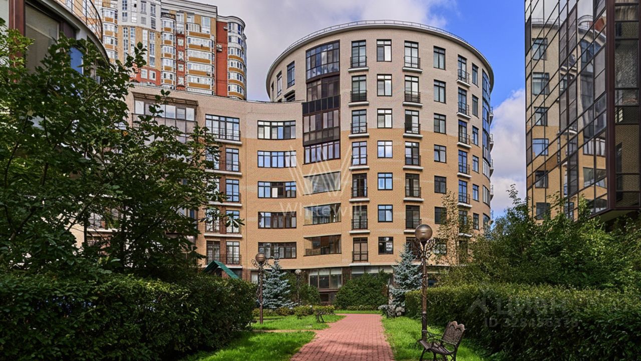 Продажа 6-комн квартиры на вторичном рынке Староволынская улица, 15к6