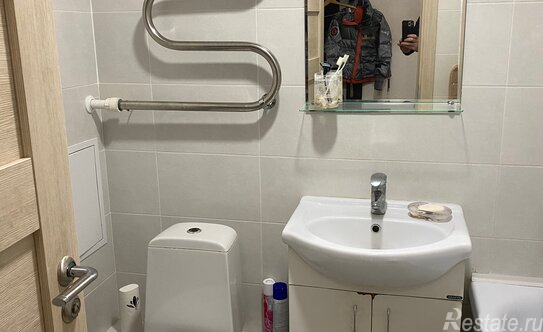 Продажа 1-комн квартиры на вторичном рынке Новогорелово, улица Современников,  д. 17/2