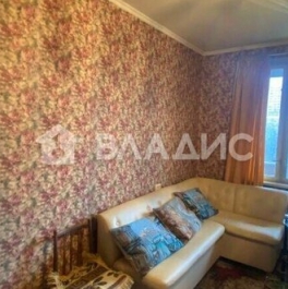 Продажа 3-комн квартиры на вторичном рынке улица Красного Маяка,  д. 8 к2