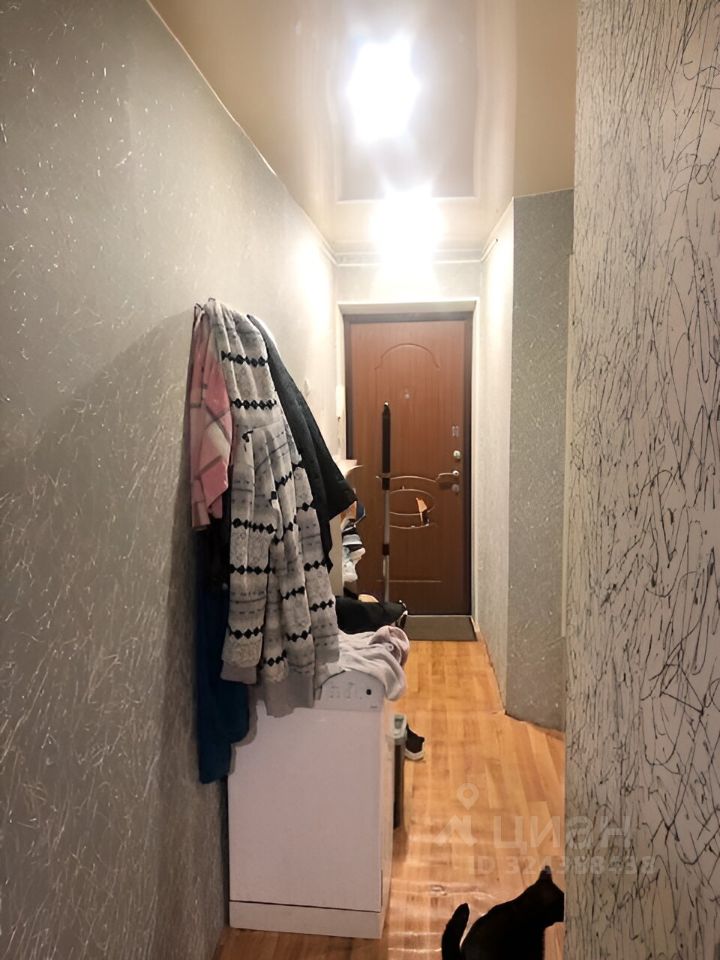 Продажа 3-комн квартиры на вторичном рынке пос. Металлострой, Плановая улица, 8