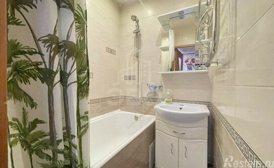 Продажа 1-комн квартиры на вторичном рынке Петергоф г, Озерковая ул,  д. 39 к1