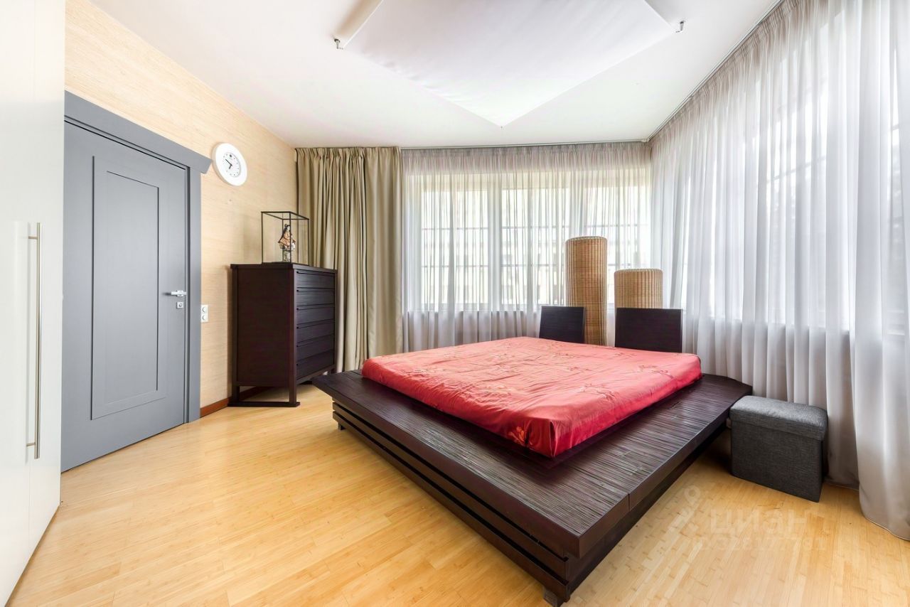 Продажа 3-комн квартиры на вторичном рынке 1-й Смоленский переулок, 17