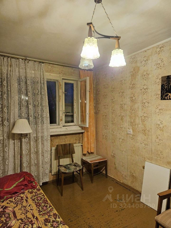 Продажа 3-комн квартиры на вторичном рынке улица Стойкости, 27