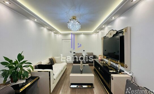 Продажа 3-комн квартиры на вторичном рынке Новороссийская улица,  д. 27