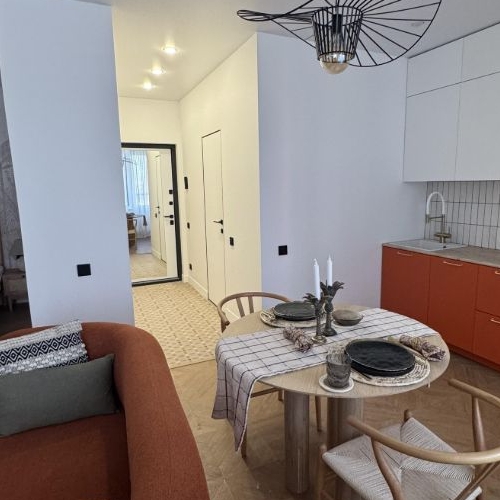 1-комн квартира с. Домодедово, улица Современников, 6