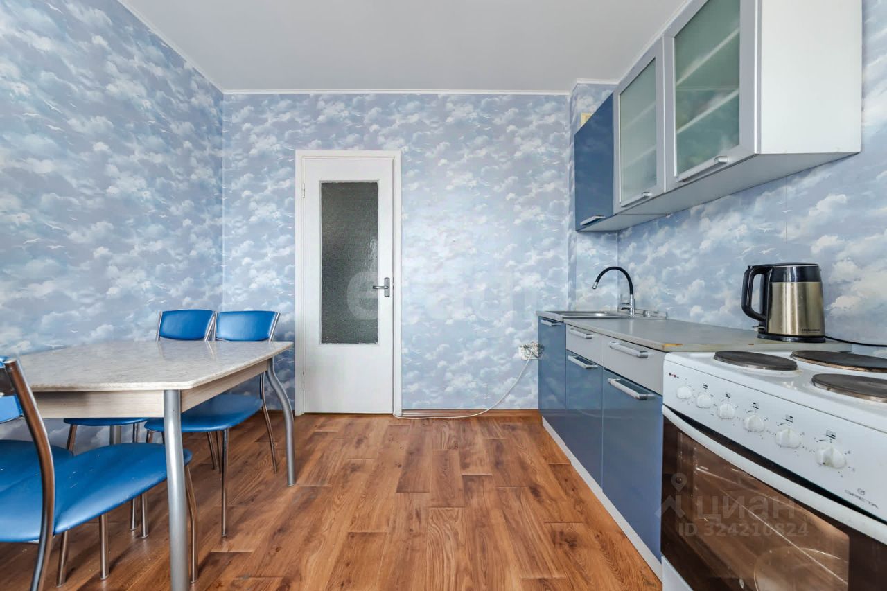 Продажа 1-комн квартиры на вторичном рынке Колпино, улица Ижорского Батальона, 8