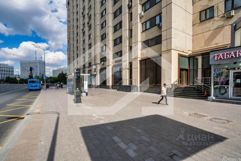 Аренда торгового помещения Калужская пл,  д. 1,  к. 7