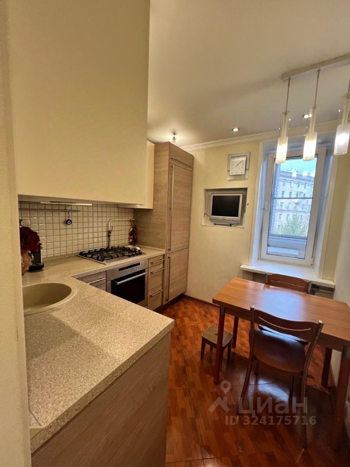 Продажа 2-комн квартиры на вторичном рынке улица Трофимова, 28К1