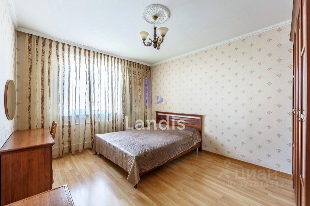 Продажа 3-комн квартиры на вторичном рынке Братиславская улица, 17К1