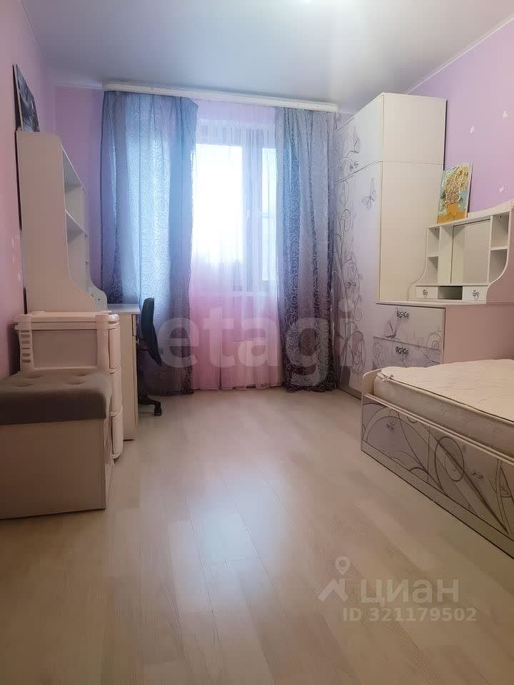 Продажа 3-комн квартиры на вторичном рынке Долгопрудная аллея, 14к1